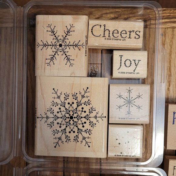 Large Lot of Christmas Stamps - Picture 2 of 5